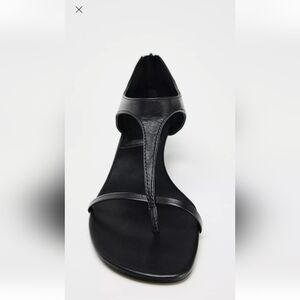 ZARA NEW RARE LIMITED COLECTION LEATHER KITTEN HEEL SANDALS.